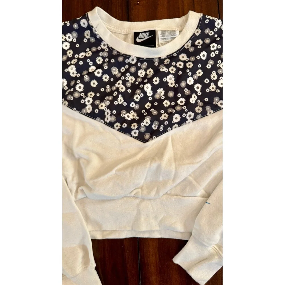 Nike Floral‎ Cropped Sweatshirt Crewneck Pullover Comfy Casual XS